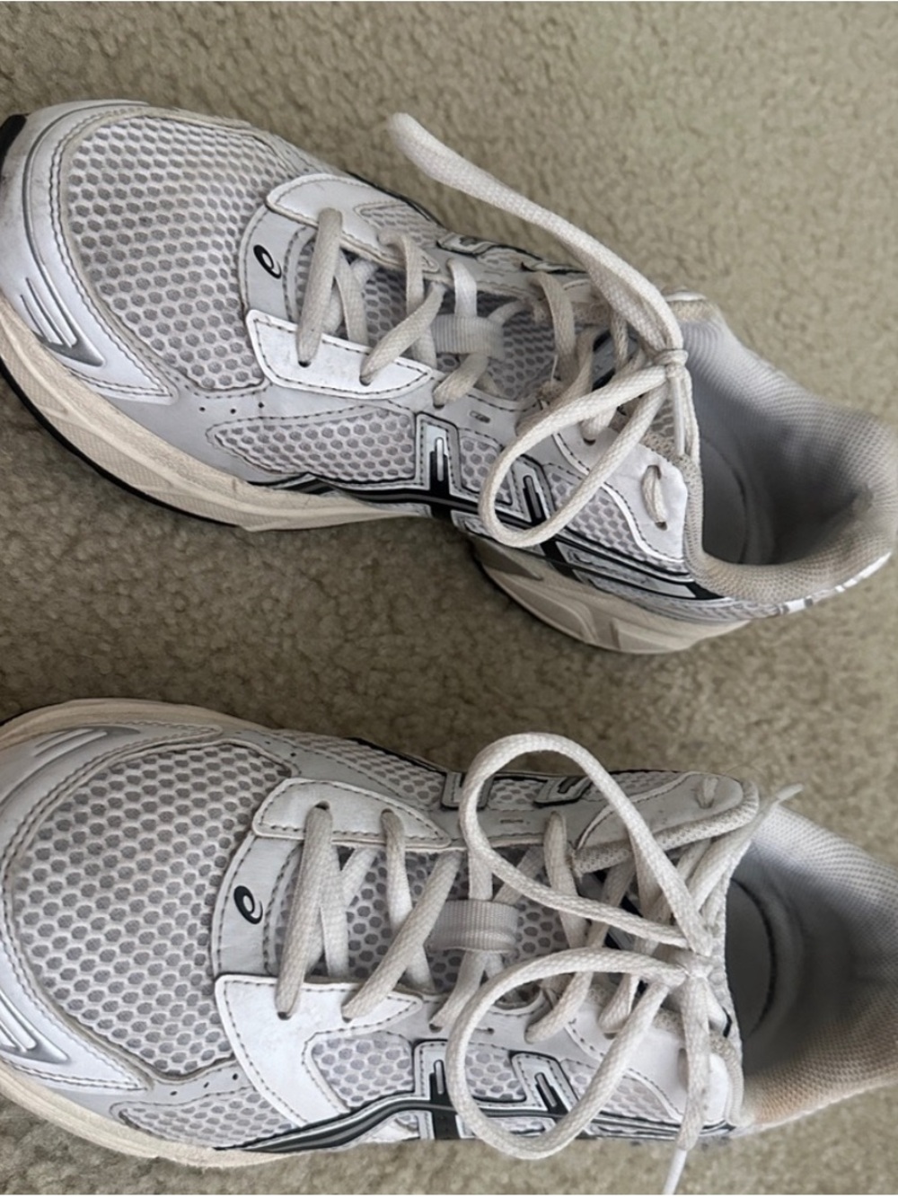 Asics White and Black Mesh Running Shoes - Picture 4 of 4